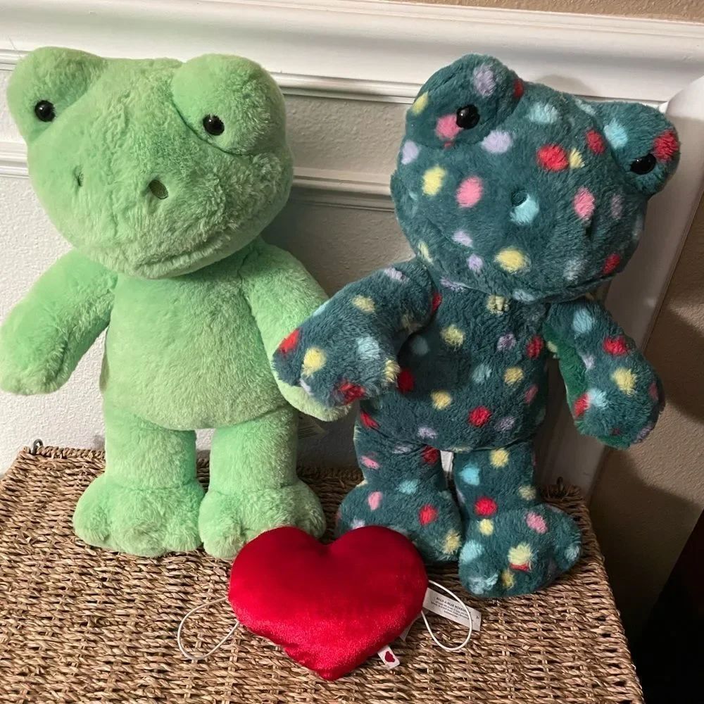 Build a Bear Frogs Plush Green Frog and Polka Dot Green Frog CUTEE!